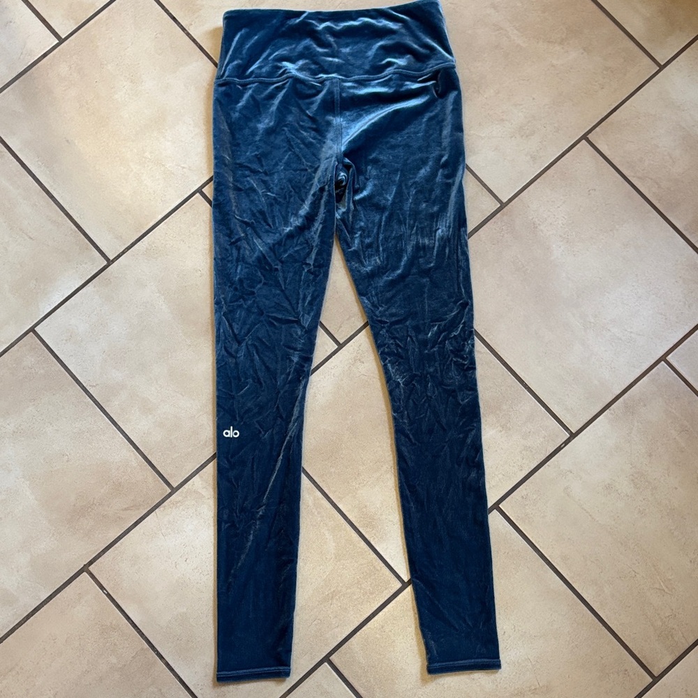 ALO Yoga Deep Blue Leggings velvet size medium